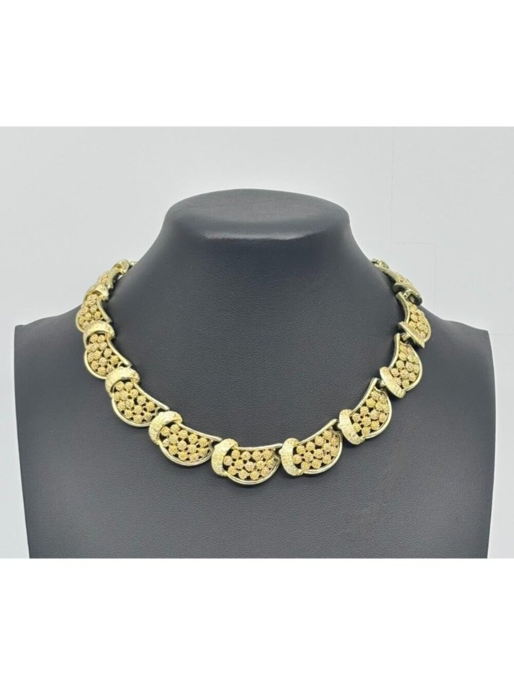 Vintage Coro Gold-Tone Textured Link Necklace With Floral Accents And Fold-Over